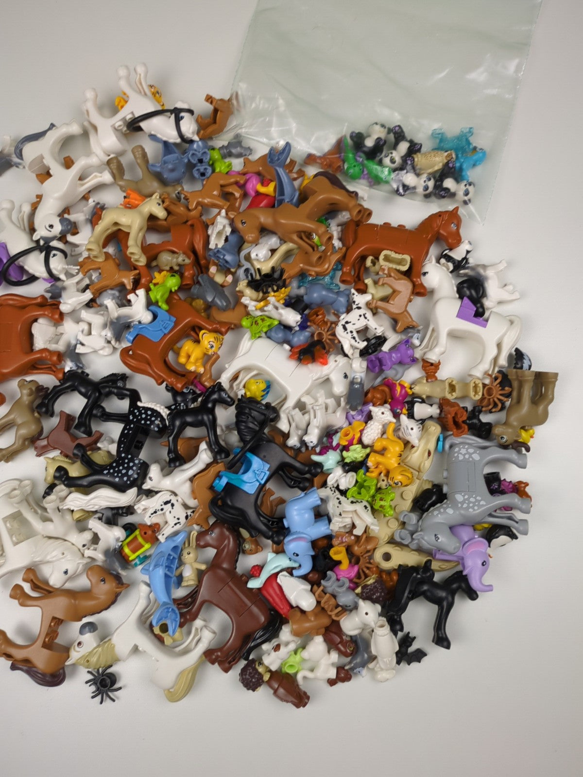 Lego Animal: Random Minifigure Animals - Assorted (Puppy/Dog/Owl/Panda/Horse)