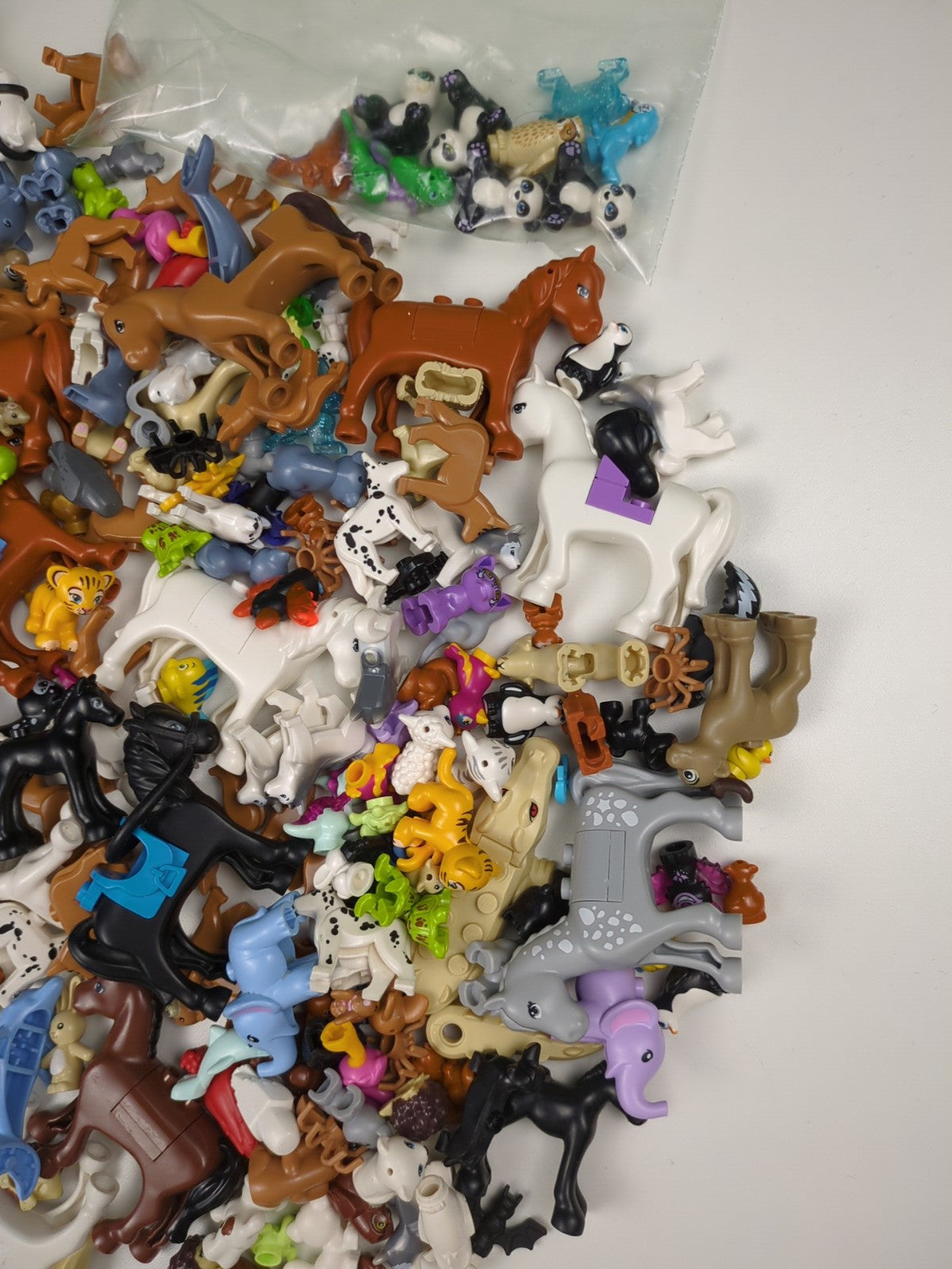 Lego Animal: Random Minifigure Animals - Assorted (Puppy/Dog/Owl/Panda/Horse)