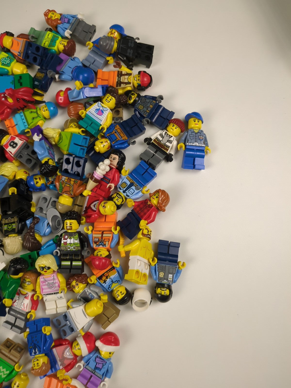 Lego 100 Minifigures Bundle / Lot