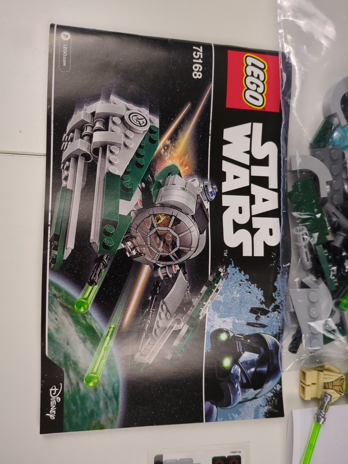 Lego Star Wars Yoda's Jedi Starfighter 75168 Complete w/ Instructions & Box