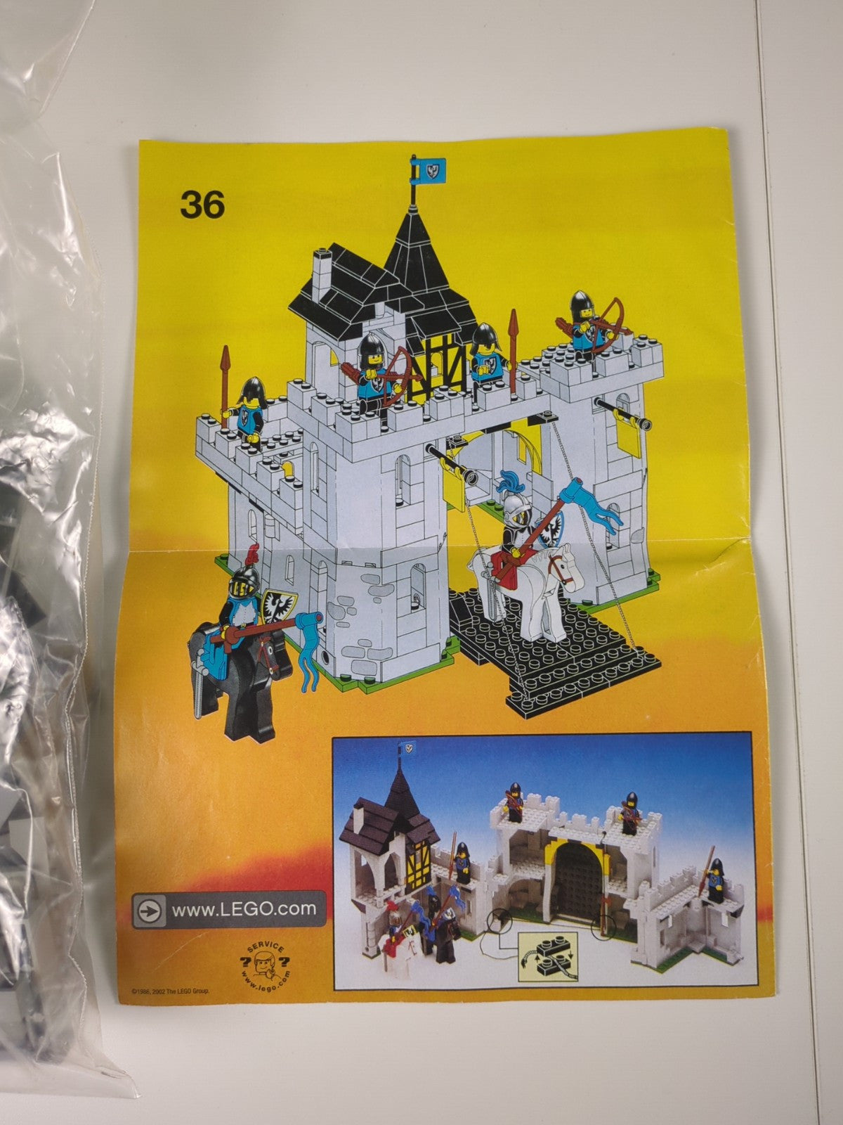 Lego Castle: Legends: Black Falcon's Fortress Set 10039 - w/ Instructions